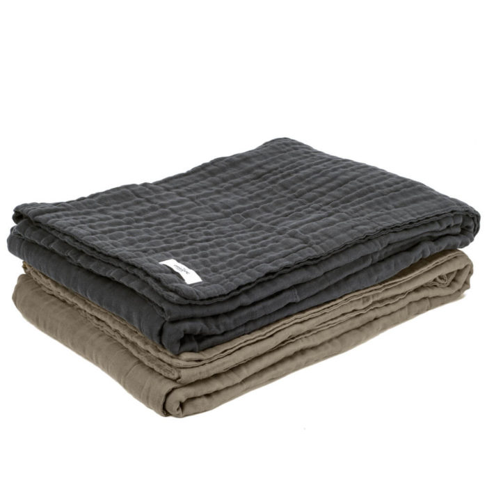 6 layer blanket in the softest organic cotton. Large size 200x140cm with a wonderful texture. Designed in Denmark by The Organic Company. Available in dark grey or clay.