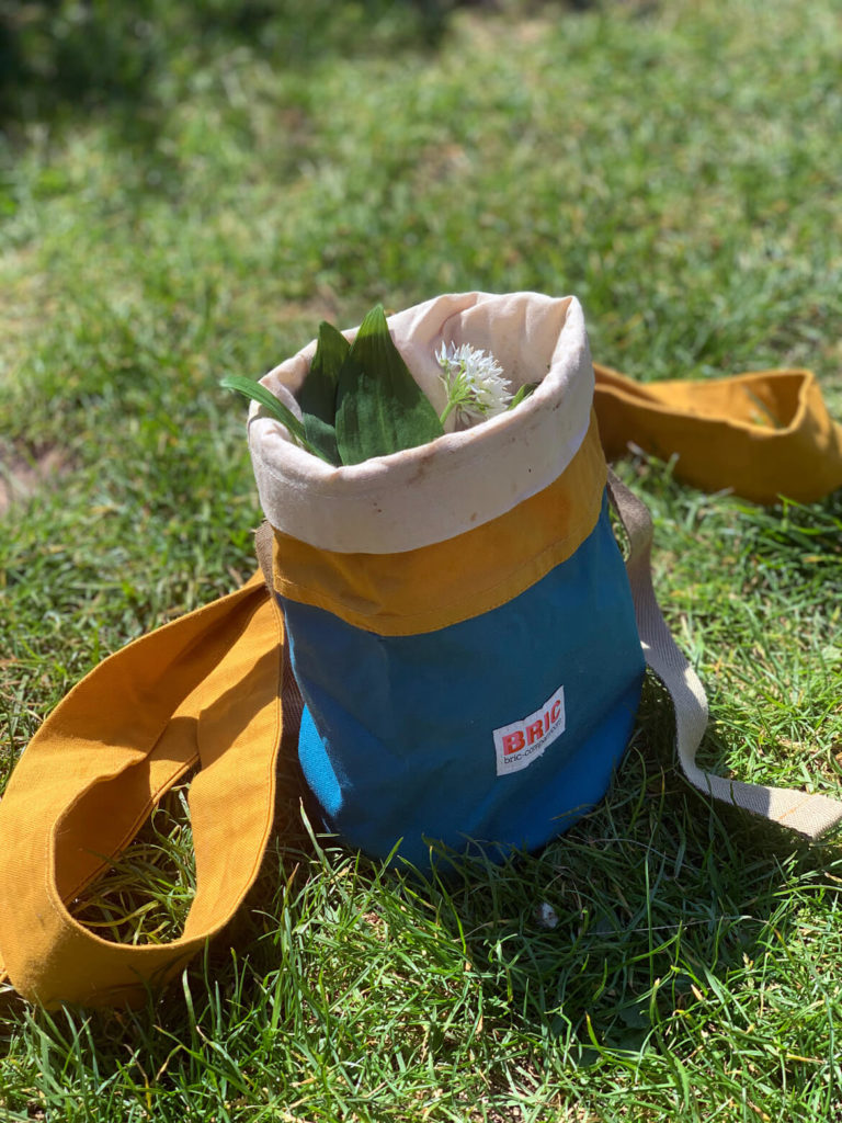 Foraging bag - perfect for wild garlic, elderflower, mushrooms and more. Available in the chalkandmoss.com shop.