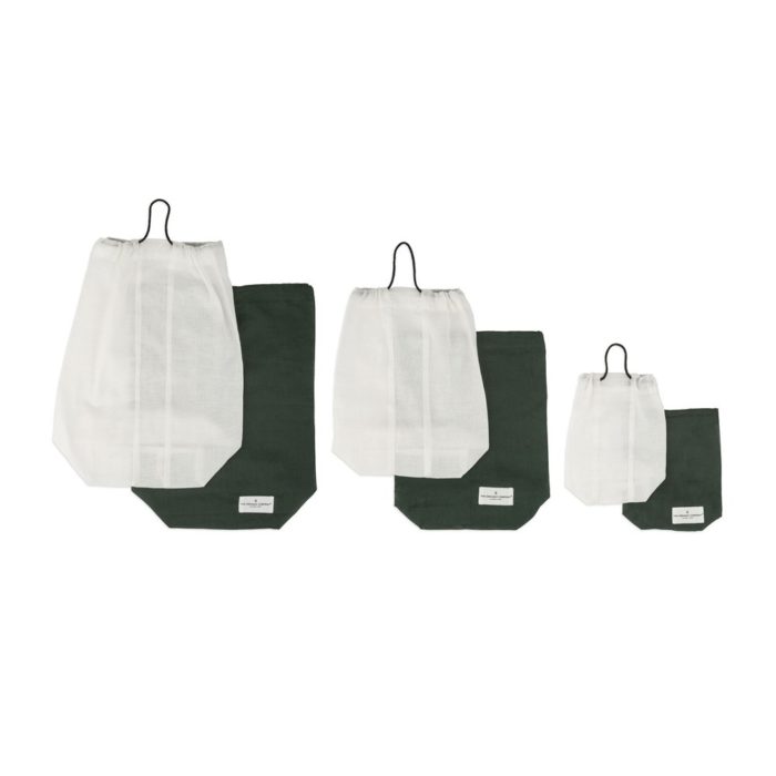 Food storage bag by Organic Company on Chalk & Moss. Available in white or green, and three sizes (small, medium, large)