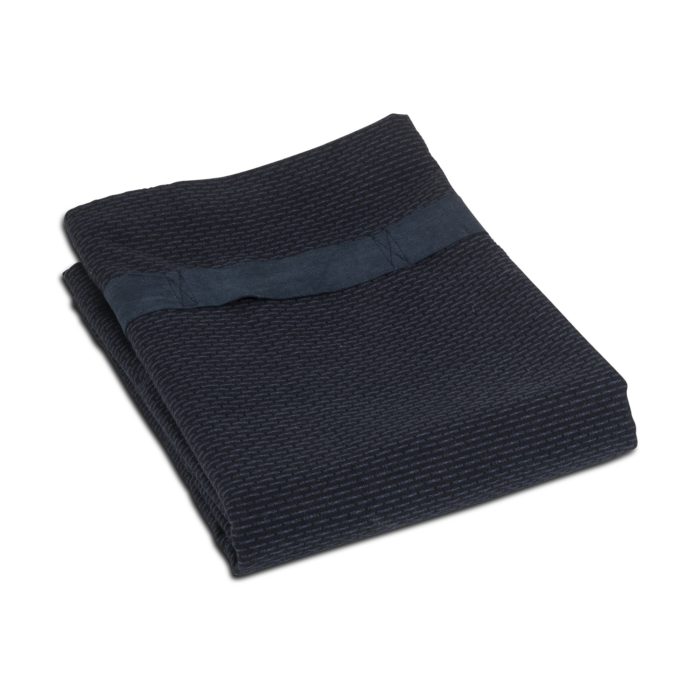 Extra large bath sheet for the gym, yoga studio, spa, on the beach, or at home after a soak. Compact and fast drying, with a strap to keep it in place and for hanging. Seen here in dark grey, other colours available. 165 x 110 cm