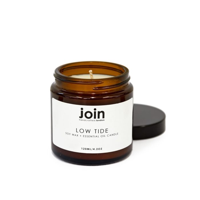 The soothing Low Tide luxury scented candles is a potent blend of chamomile and patchouli, for a pampering relaxation moment. Who wouldn't appreciate this as a thoughtful gift? Available in 3 sizes, shown here in 120ml (20-25 hour burn time). Join's soy wax candles are made from paraffin free vegan soy wax and high quality essential oils. Hand crafted in London and come in a recycled gift box. Cruelty free, of course.