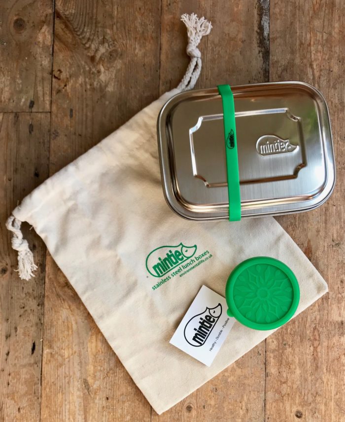 Mintie Duo stainless steel lunch box set with compartments - BPA free eco metal packed lunch box set with compartments. Comes with snack pot silicone band and a cotton lunch bag. Lunchbox for kids, tiffin box, salad lunch box sandwich container. Size 17cm x 13cm x 5cm.