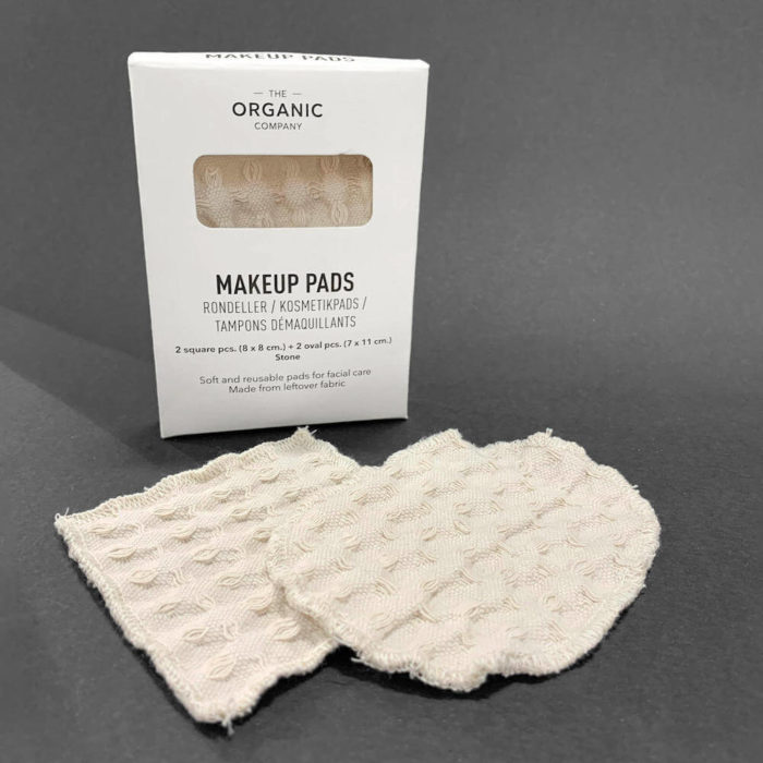 Reusable makeup pads, perfect for facial care and makeup removal. Simply wash, dry and reuse! Box of 2 oval ( 7x11cm) and 2 square (8x8cm) cotton pads. 100% organic cotton makeup remover pads in a range of soft and earthy colours. These beauties are made from excess fabrics in the big waffle production, to minimise waste. A true zero waste products for sustainable living. By The Organic Company at Chalk & Moss. Seen here in stone white.