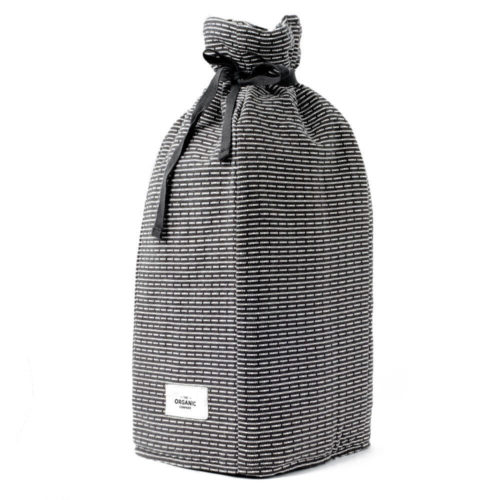 Stylish Scandinavian coffee cosy in padded organic cotton, with a textured piqué weave. Choose from two grey shades. This is evening grey.